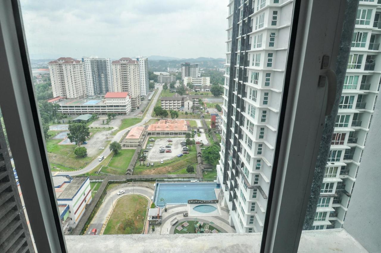 Azfa Duplex Suite At De Centrum Putrajaya Bangi Free Wifi Kajang Buitenkant foto